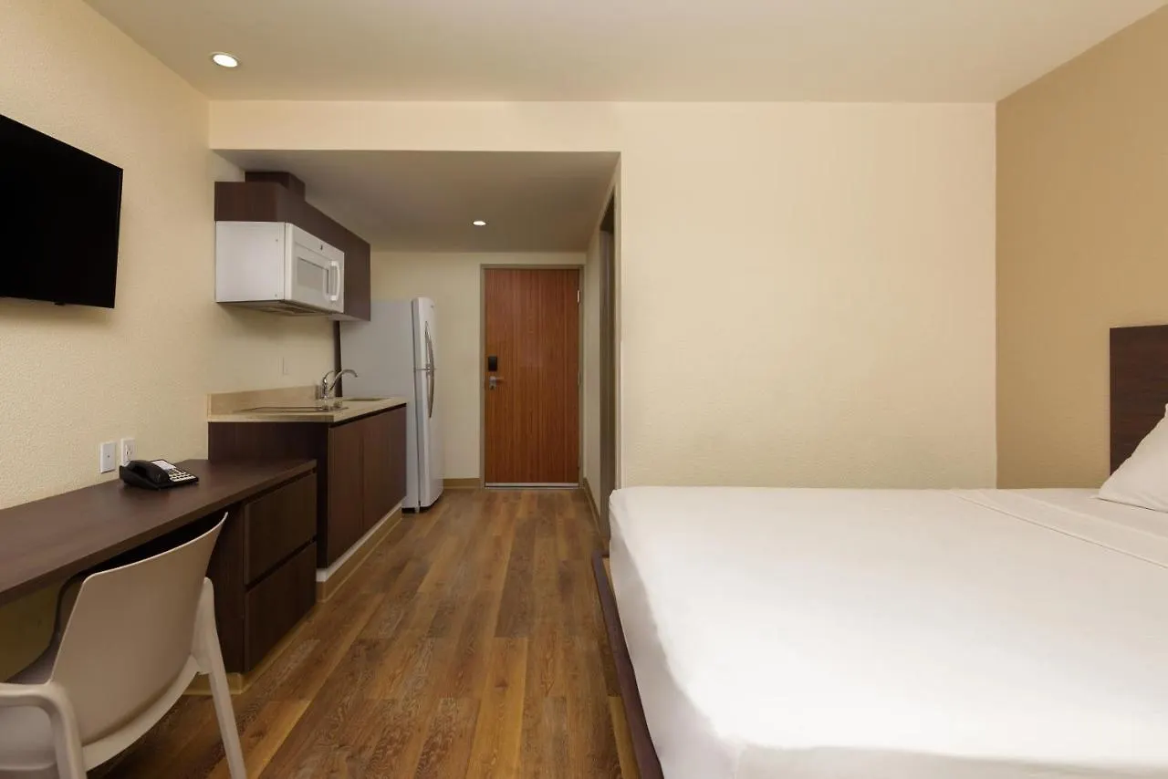 Extended Suites Cancun Cumbres