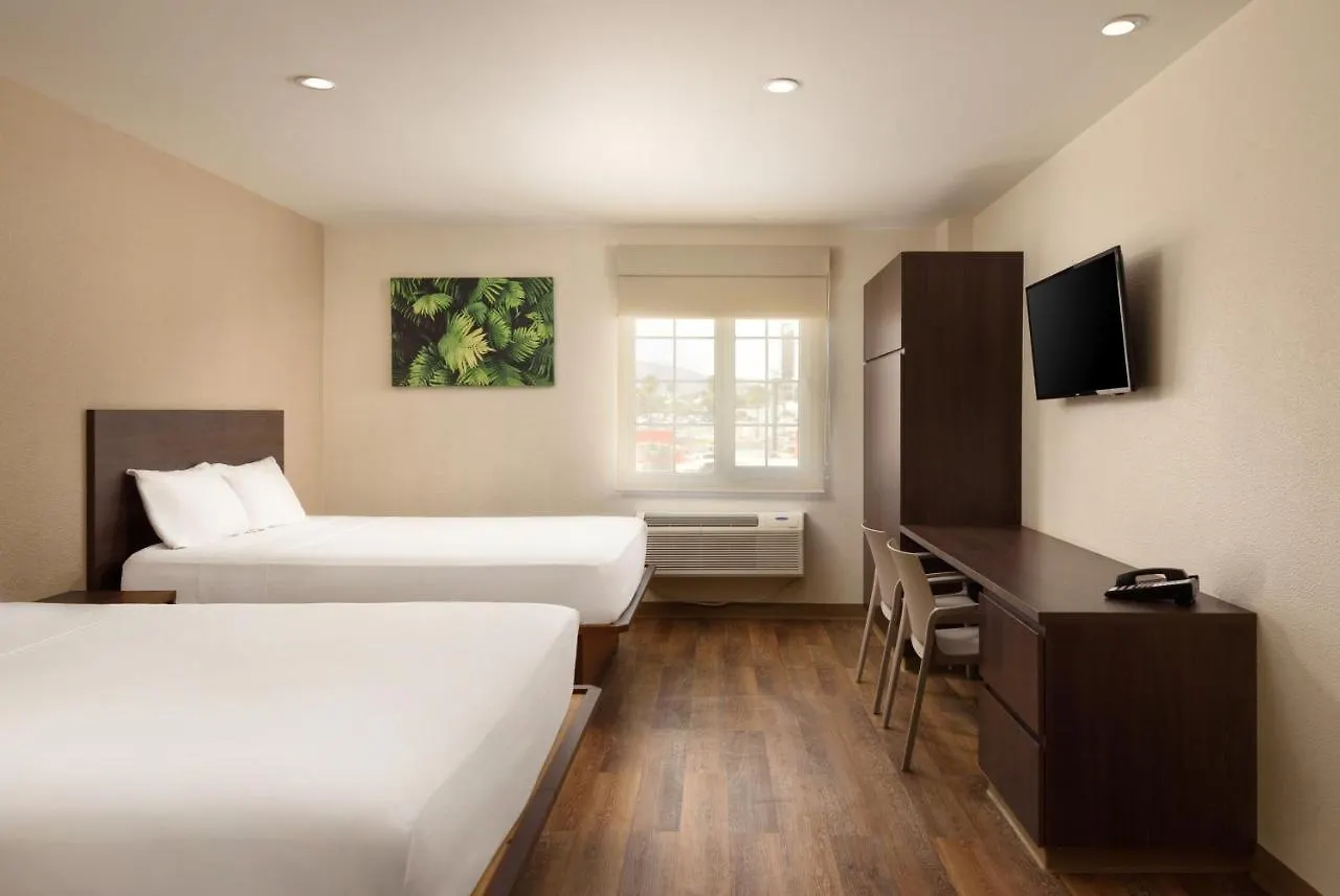 Extended Suites Cancun Cumbres